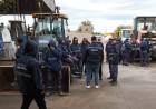 Alto acatamiento del paro en la Municipalidad de San Luis .No al desdoblamiento de sueldos  y a la no baja de salarios 