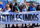 Poggi llamó a los gremios para ganar tiempo y dividirlos. Pero se niega a otorgar aumentos .El lunes coparán la Legislatura, a pesar del impresionante operativo Policial.Hay Intendentes que son superadores.