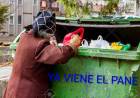 Poggi reconoció la pobreza total de San Luis y  repartirá él PANE a todos los chicos .Inédito reconocimiento .San Luis ya es un comedor comunitario hogareño, para él Gobierno..No importa la industria que cierra , ni la miseria estatal .
