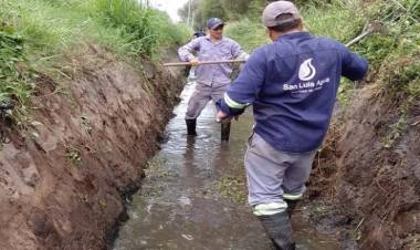 Continúa la limpieza de canales en el norte provincial