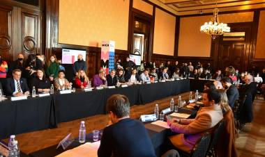 El Ministerio de Producción en el conversatorio del MICA