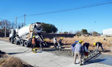 Tamayo renueva el asfalto en el Estrella del Sur