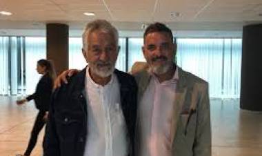 Alberto con Ferraresi en La Toma por viviendas .Pipí ALI y un escenario político increíble.