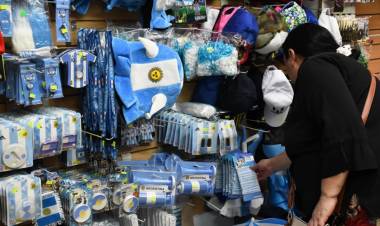 EN SAN LUIS… ¡HAY GORRO, BANDERA Y VINCHAAA!