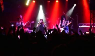 Brilló el metal de Rata Blanca 