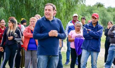 Toti y el se puede .Se reencontró con la gente de Inclusión de donde salió él.Tremendo reconocimiento al culto de la humildad 