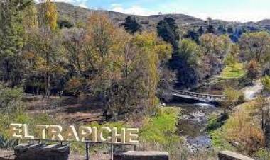 EL TRAPICHE: 15 candidatos busca llegar a la Intendencia