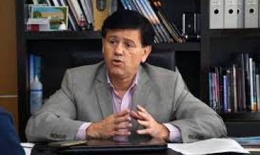 Monrz Ruiz"Guardia no te hagas el moralista , fuiste panqueque y hasta K puro ". El Té Común de Junín sin memoria .