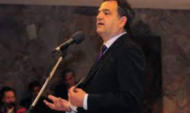 “Los efectos de la dolarización son muy graves”