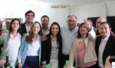 El Ceballismo en Santiago,  con el colado de Charly Pereyra, Nosostros ganamos San Luis con ella,  contra POGGI que no tuvo foto.Walter es el que define la campaña en San Luis de JxC.