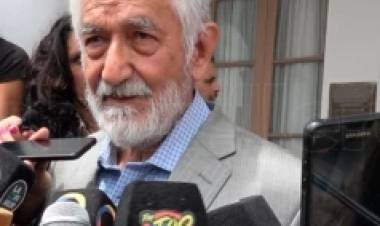 Alberto"es tremendo que se opongan sin comprender lo que escriben, impugnen  sin escribir y que digan que no dialogamos sin pedirlo"Filosofía política que evidencia las contradicciones opositoras