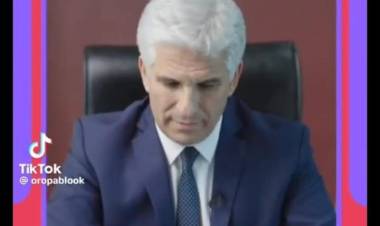 Rial "San Luis quiso el cambio? sueldo en dos cuotas.La imprevisión del Gobierno es tremenda .La emergencia es un justificante para endeudar la Provincia??