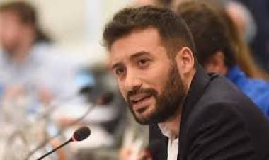 Cacace "no hay que admitir que MILEI saque la movilidad jubilatoria, es inconstitucional"