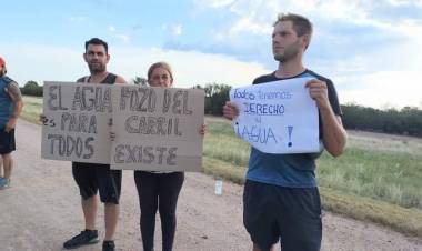 La Punta sin agua.Fuete protesta en los accesos .Ayala se escondió cuando fueron a reclamar 