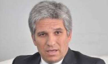 Fuerte apoyo de POGGI a MILEI .Dijo que la Ley Bases beneficia San Luis.En realidad le quita recursos de ganancias a los trabajadores para que las Provincias hagan caja y no achiquen
