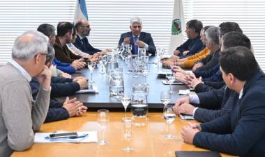 Las quejas del Campo, forzaron una reunión con Poggi.Ayello deslizó que Castro Luna es solo un chupamedias.Nos trató de que no representamos a nadie.Y ahora???