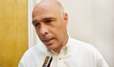 Bartolo sigue aturdido. Desempató en una votación que no correspondía.Furcio para la historia 