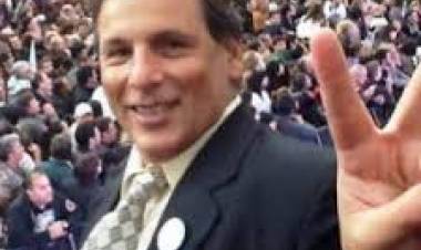 Enrique Ponce mira él 2025, sin perder de vista el 2027.Su imagen es muy buena, pero deberá traccionar votos .Su gestión sigue siendo su trofeo de pelea .No han hecho más nada, mucho menos Hissa .