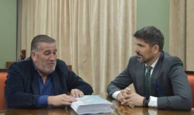 Presupuesto 2026.Millonarios Gastos Reservados, con cero aumento de sueldos . Récord de Ministerios y funcionarios .Solo él 11 por ciento para el Progreso en Obras .