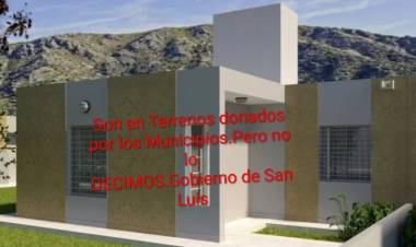 Los Intendentes donan los terrenos para barrios y los ningunean hasta la entrega de Escrituras . Son de los los Municipios las parcelas donde hacen las casas .Ni figuran , no se los reconoce . Lamentable Centralismo 