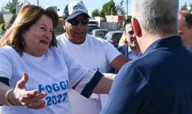 La Dominga les ganó a todos y pidió Poggi 2027 con remerita.Una artista la Messi Tomense.