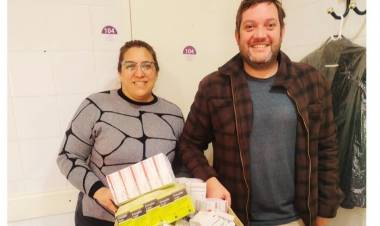 Candelaria : él Municipio aporta medicamentos al Hospital . Entre todos se puede . Finanzas sanas y solidaridad.