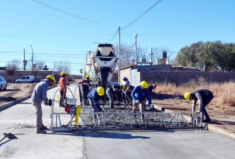 La gestión Tamayo realiza 24 obras el simultáneo
