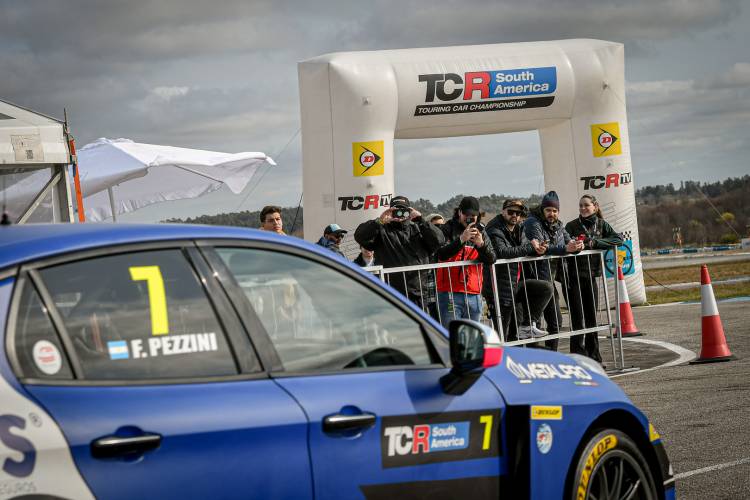 TCR SOUTH AMÉRICA: Pezzini sigue en la cima del certamen