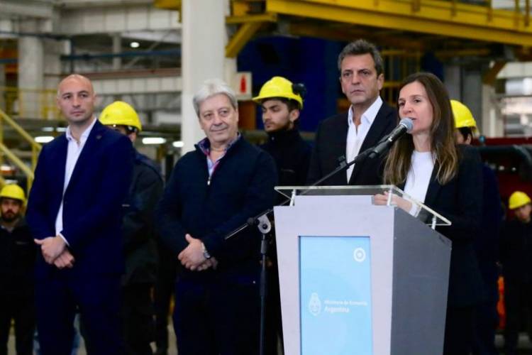 Raverta y Massa anuncian refuerzo de $ 20.000 en las asignaciones familiares por hijo