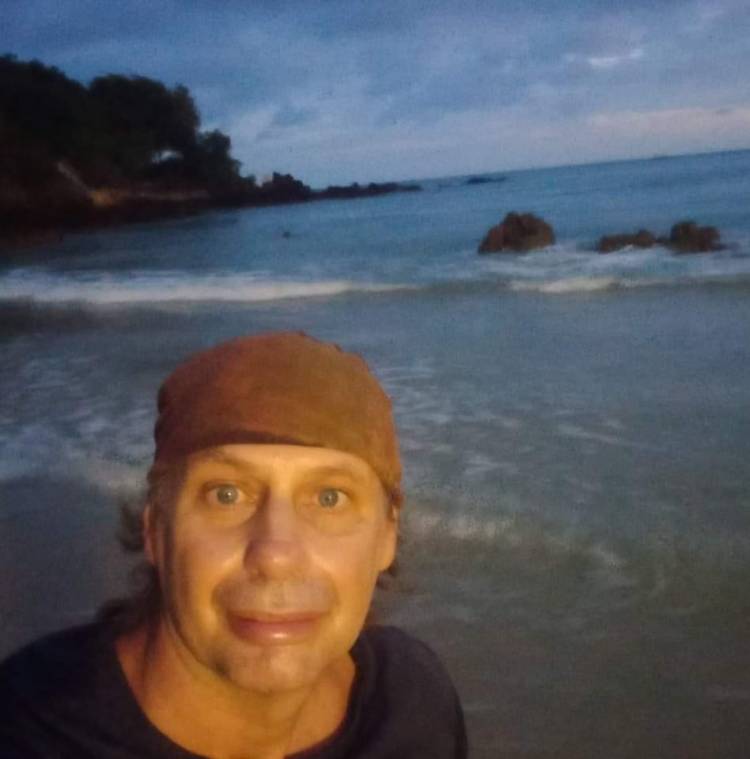 Dr. OSADCZUK, héroe de Malvinas “es lamentable que los medios y algunos lloren a la Reina
