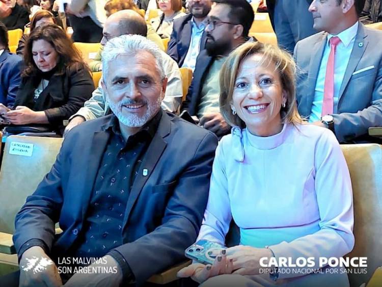 Ponce”que Bachey tenga de asesora a quien intentó asesinar  la democracia es lamentable . Cuestión de Privilegio en danza? 