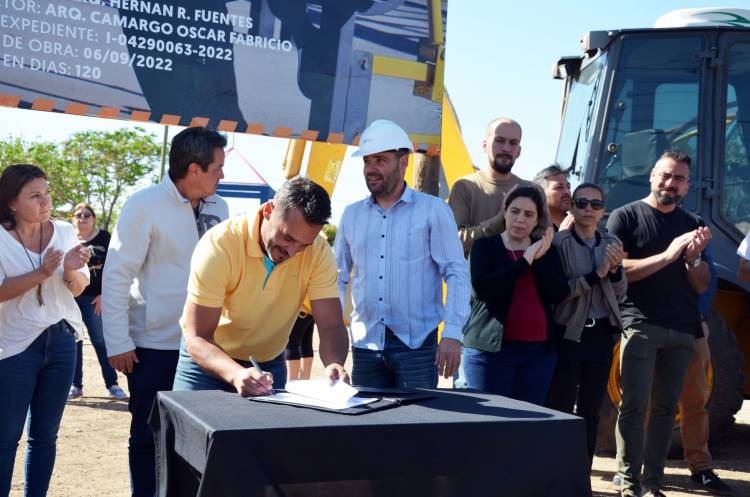 TAMAYO: “Feliz por cumplir hoy la obra número 50”