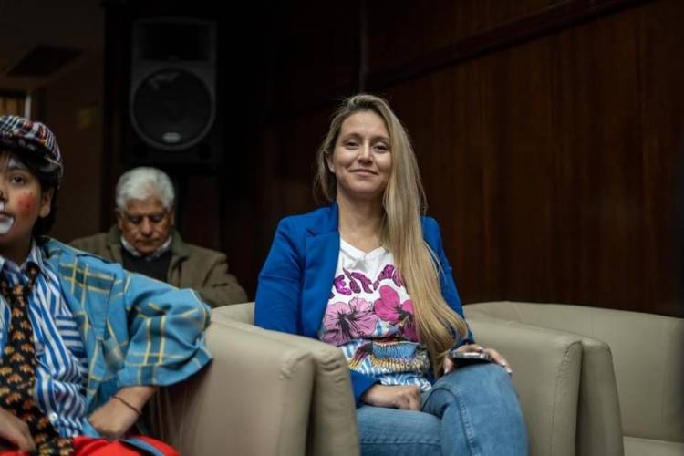 Reconocen a comerciantes que apostaron a la reconstrucción privada . Fue propuesto por la Diputada  Teresa Páez 