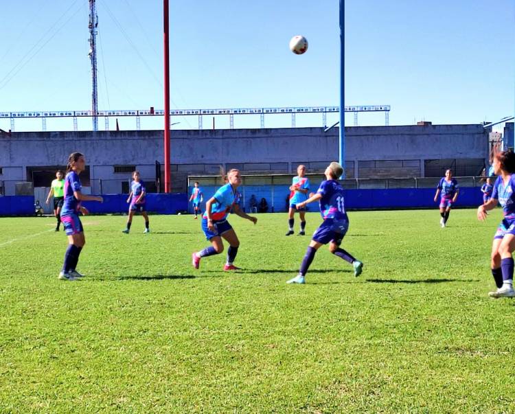 FÚTBOL FEMENINO: San Luis FC goleó a Arsenal en Sarandí
