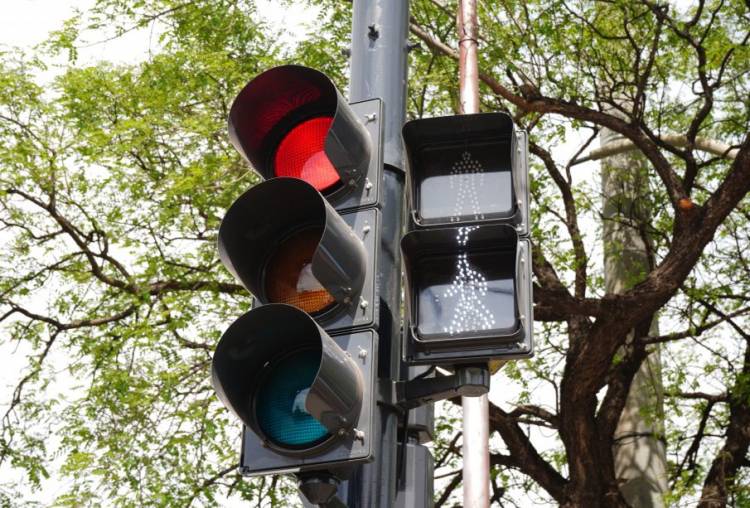 Modernizan el sistema de semáforos en la ciudad capital