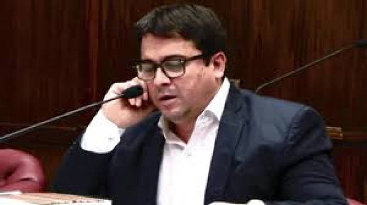 Rosendo y un poco de justicia . La excesiva presión que daña .