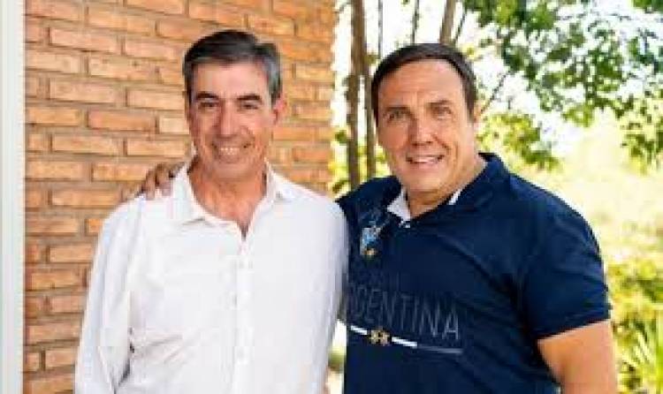 Hissa de mal en peor.Nadie en su caminata y encuestas que lo dejan muy mal .La gente cambió 