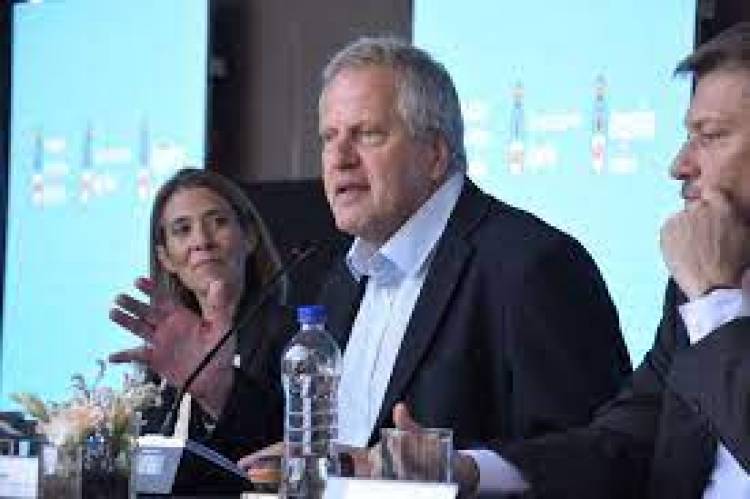 Perecyk en la UNLC"El peronismo hace y crea Universidades, no el macrismo"