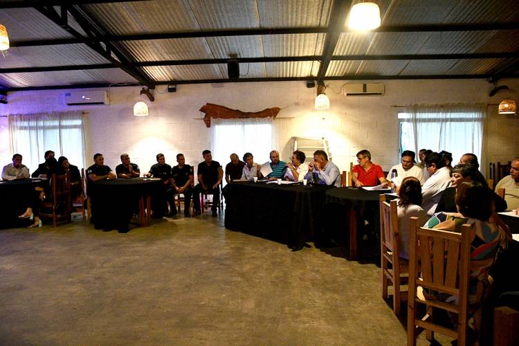 LA TOMA: encuentro con el sector agropecuario