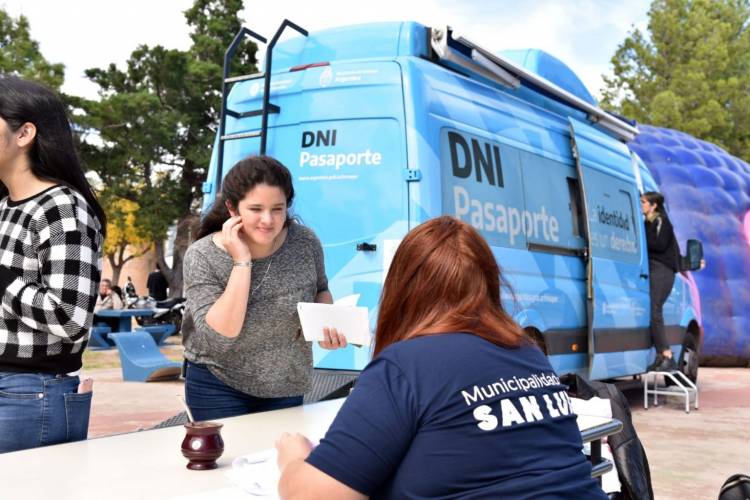 El móvil de Renaper realizó más de 1000 trámites 
