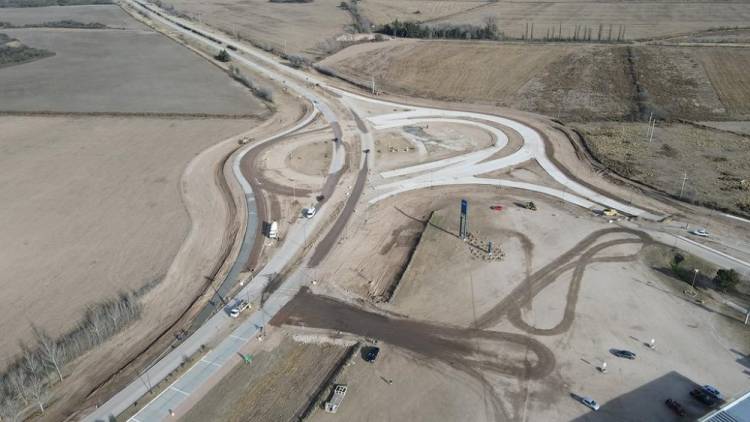 LA TOMA: recta final para la obra que mejora los accesos