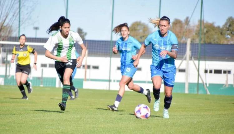 FÚTBOL FEMENINO: San Luis FC le ganó a Camioneros