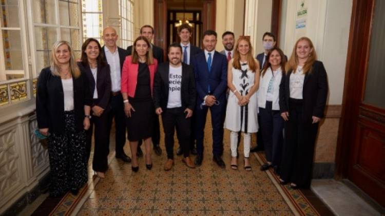 Yacobitti Jefe de Cacace"Macri no respeta a la UCR y no votaremos a MILEI.Bullrich  con táctica electoral no va a ningún lado"