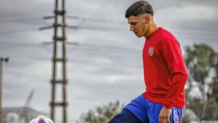 FÚTBOL: Enzo Roldán no se opera