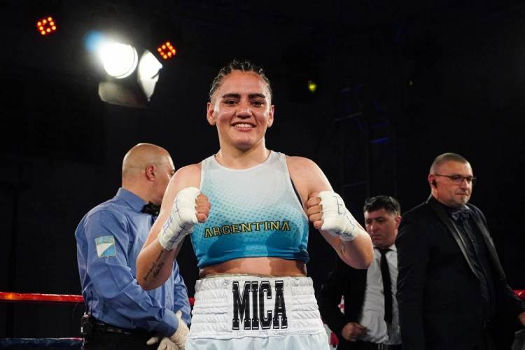 BOXEO: Micaela Luján consiguió la doble corona supermosca