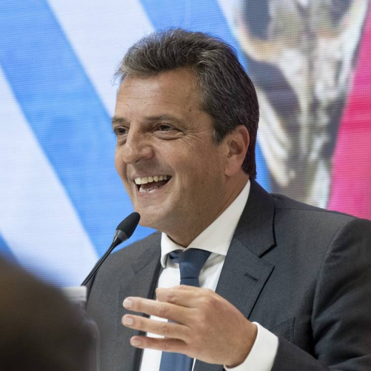 Massa a fondo " voy a meter presos a los que juegan con el ahorro de la gente " Mile debería ser denunciado 