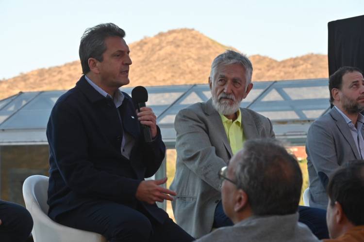 “El que lo plantea como un subsidio es burra o burro”