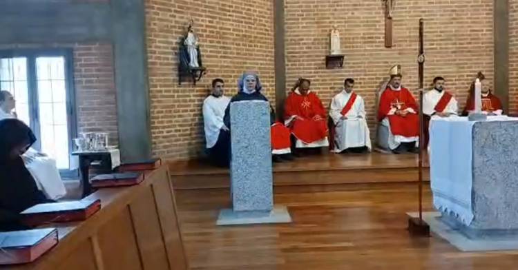 EL SUYUQUE: despedida a las hermanas Benedictinas