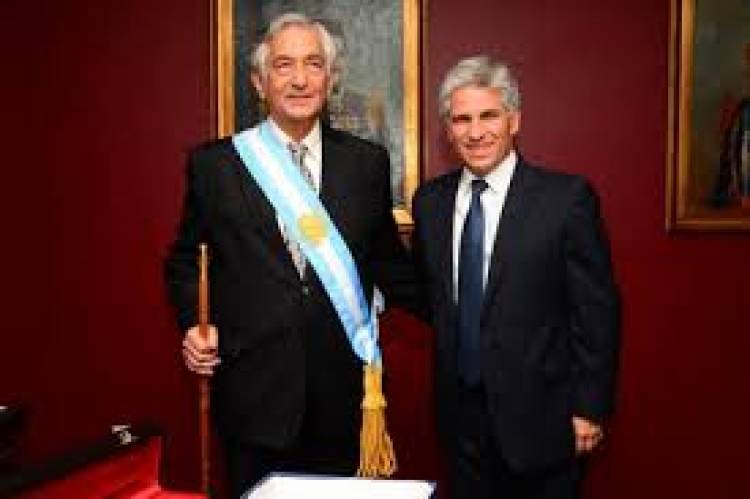 Poggi endereza la institucionalidad.De  cagar a patadas a la ULP, va a enviar una Ley para confrontar .