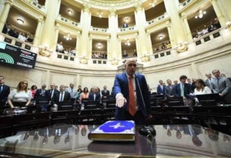 Bartolo Abdala con la rosca política , es Presidente Provisional del Senado .El acuerdo con Villarroel y el PJ que lo deja contra el designio de MILEI